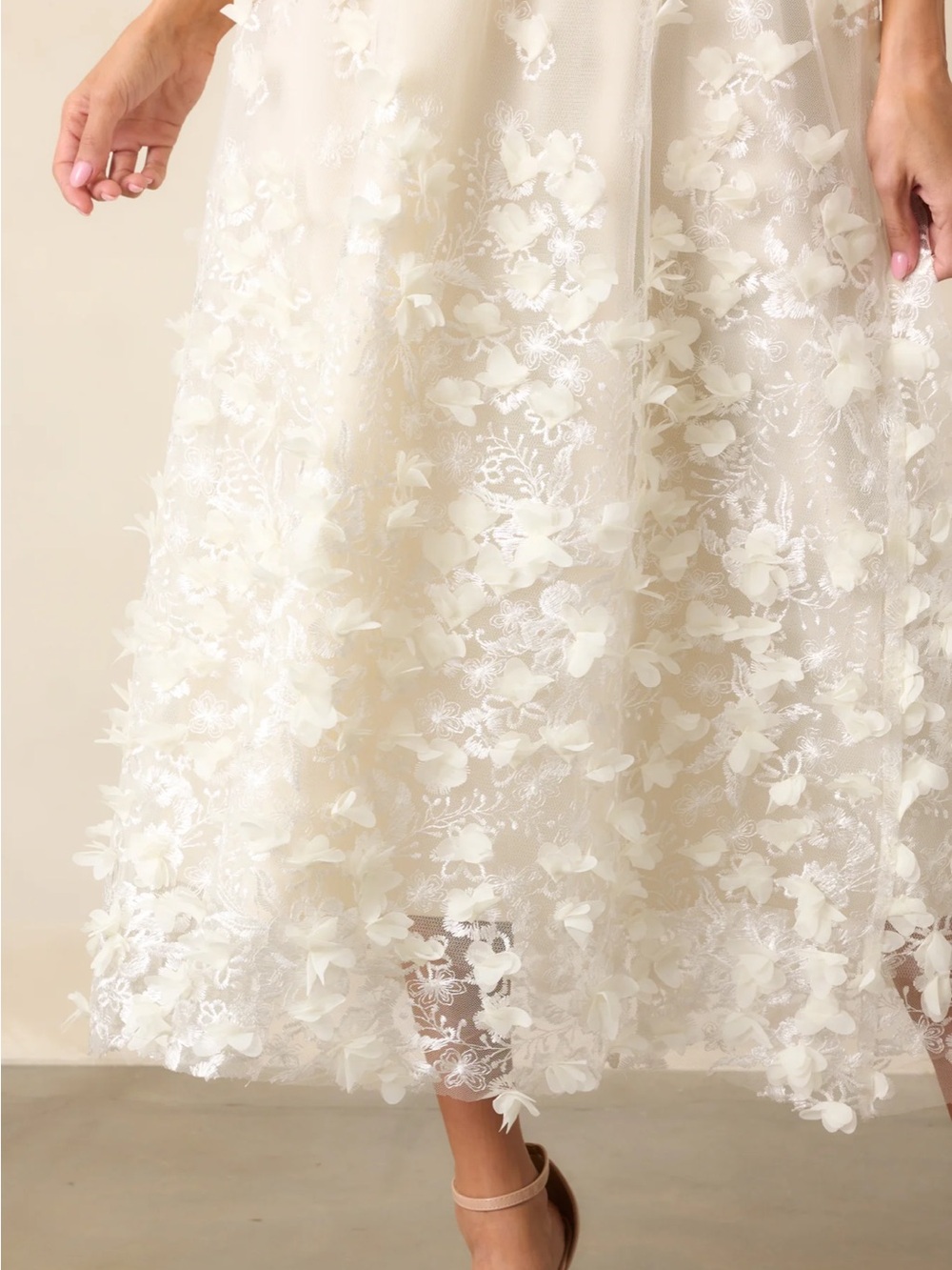 Boutique Just Me Ivory 3D Floral Embellished Appliqué Maxi/Midi Dress Size Large - Picture 4 of 11